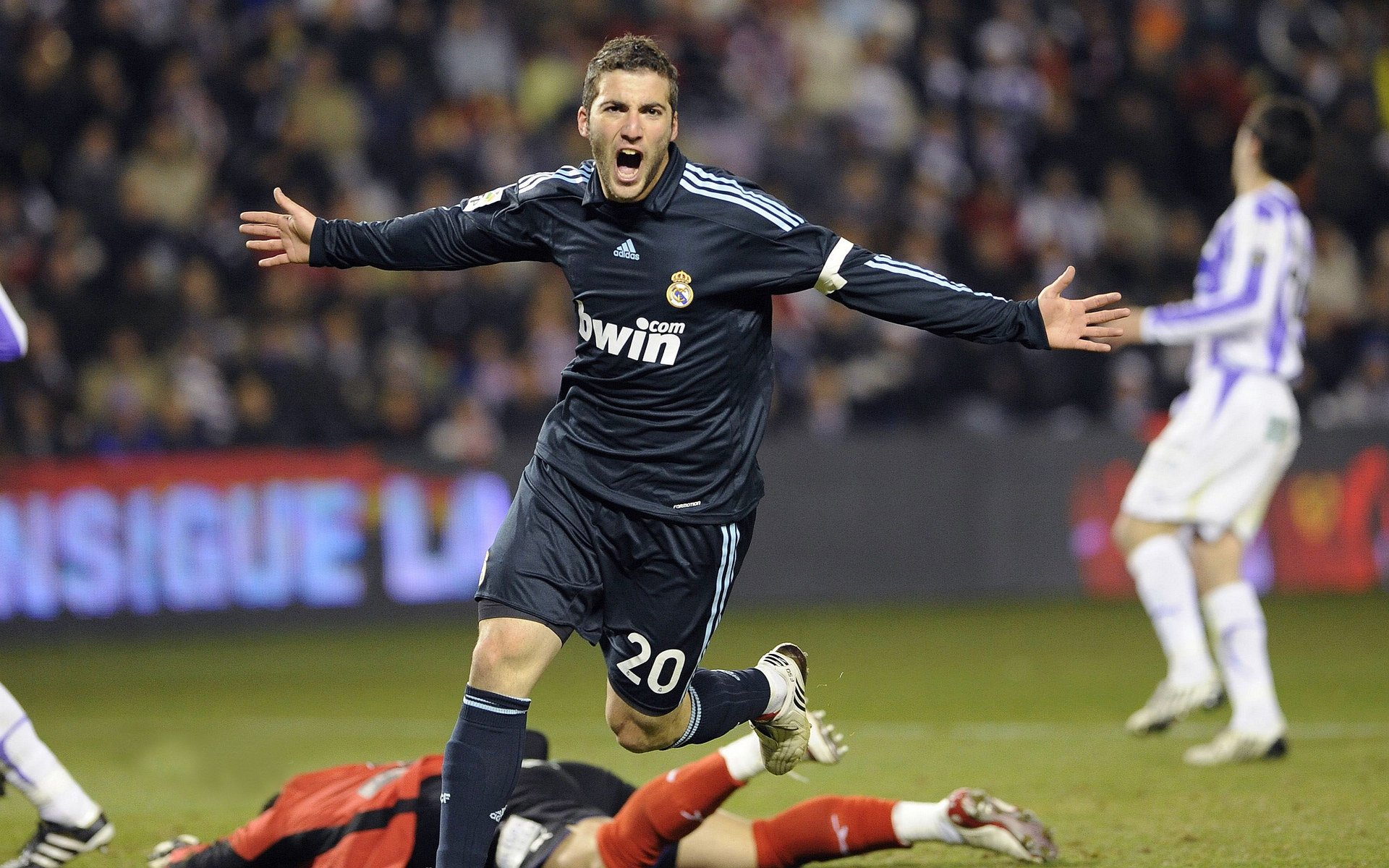 田径赛场焦点！中国队对阵德国队，防守反击奏效，球队笑到最后