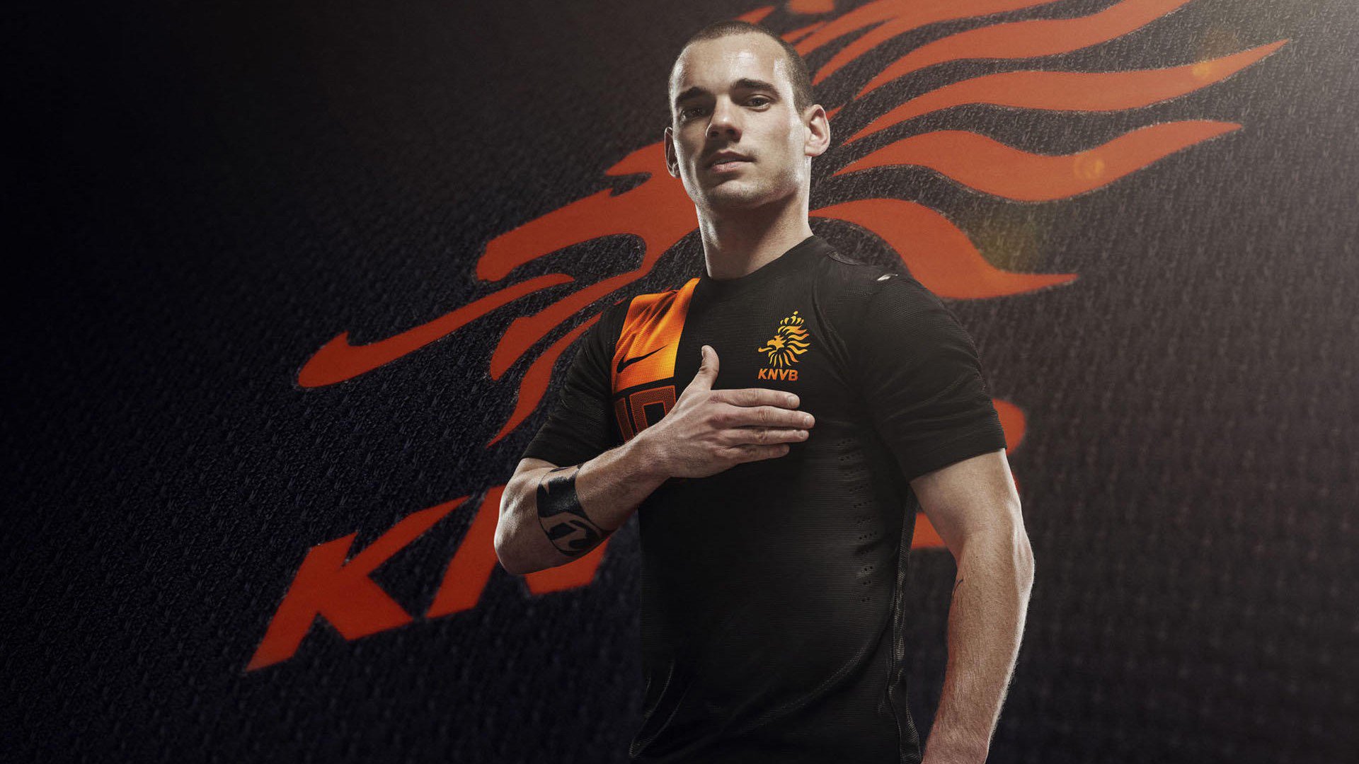 莱万多夫斯基回归赛场,出色防守首场状态亮眼,篮网观众沸腾!